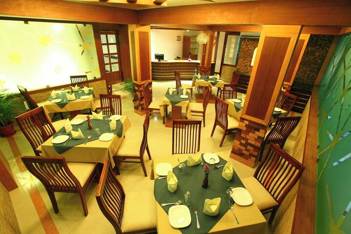 Dining 95 of 97