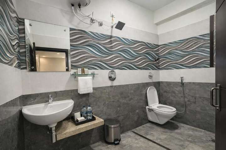 Room 8 of 20