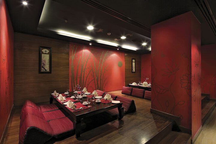 Dining 37 of 65