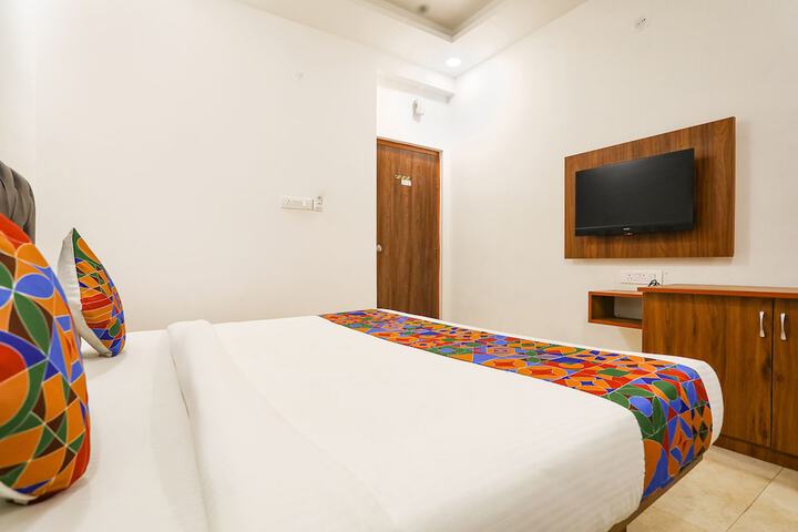 Room 7 of 23