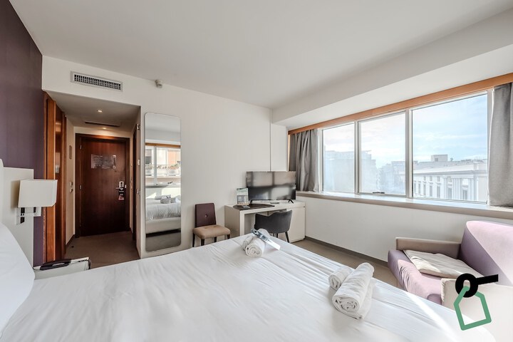 Room 17 of 56