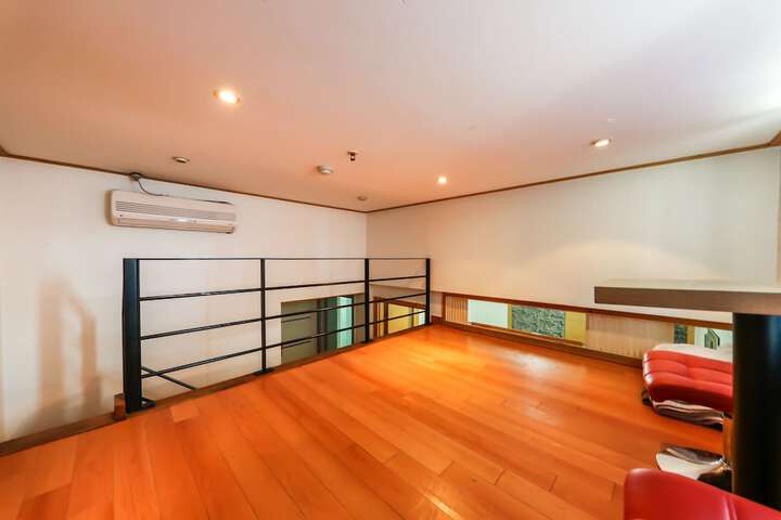 Room 22 of 47