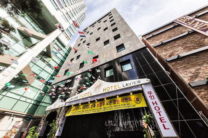 LA View Hotel
