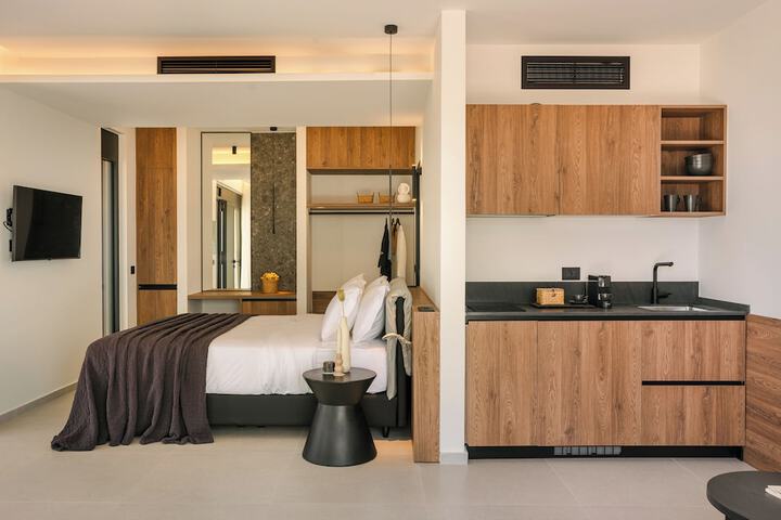 Room 9 of 87