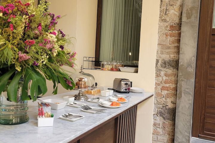 Breakfast/Coffee Service 105 of 135
