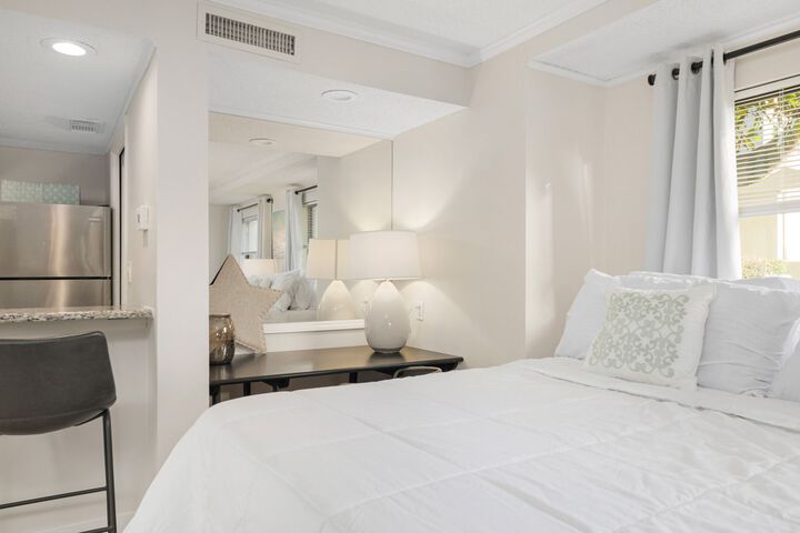 Room 16 of 18
