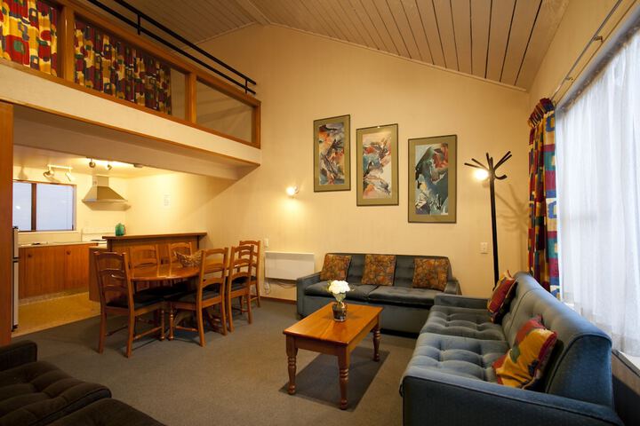 Room 18 of 74