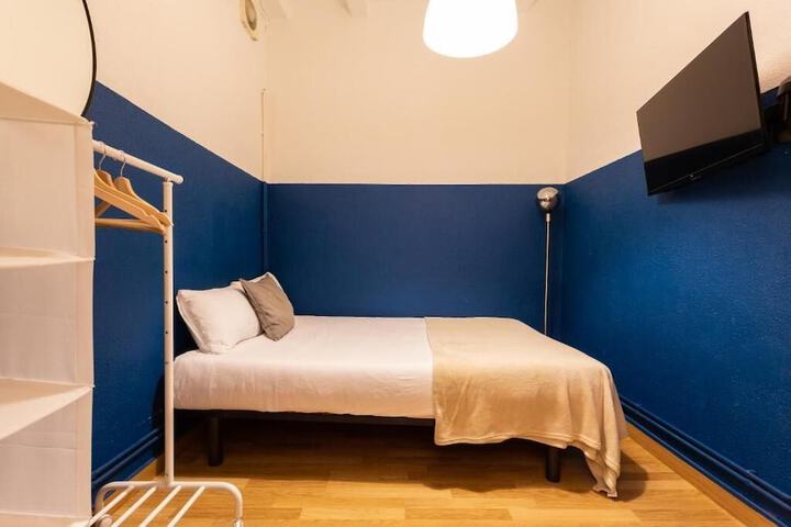 Room 82 of 147