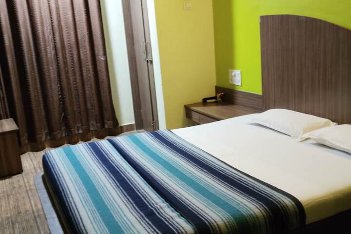 Room 2 of 23