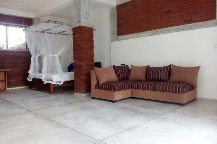Room 6 of 22