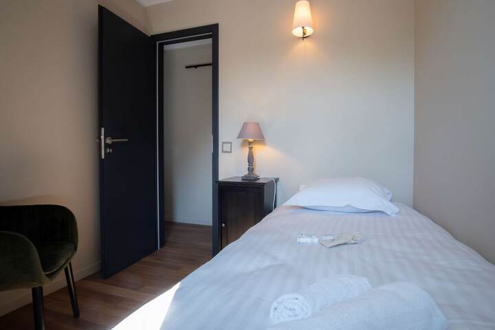Room 8 of 67
