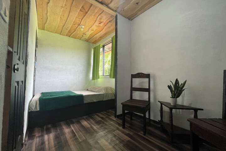 Room 2 of 19