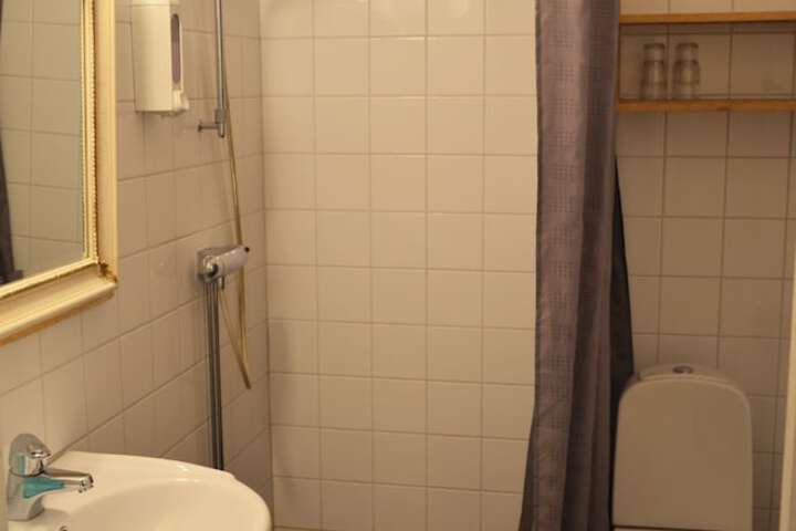 Room 16 of 67