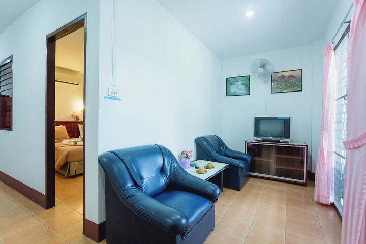 Room 140 of 208