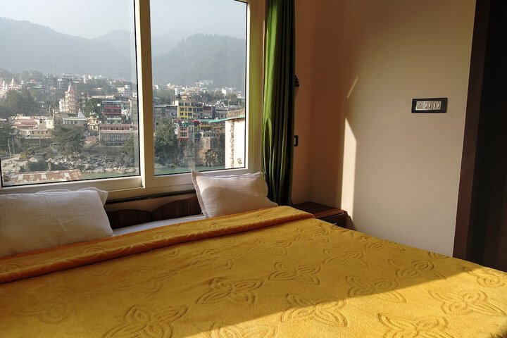 Room 5 of 34