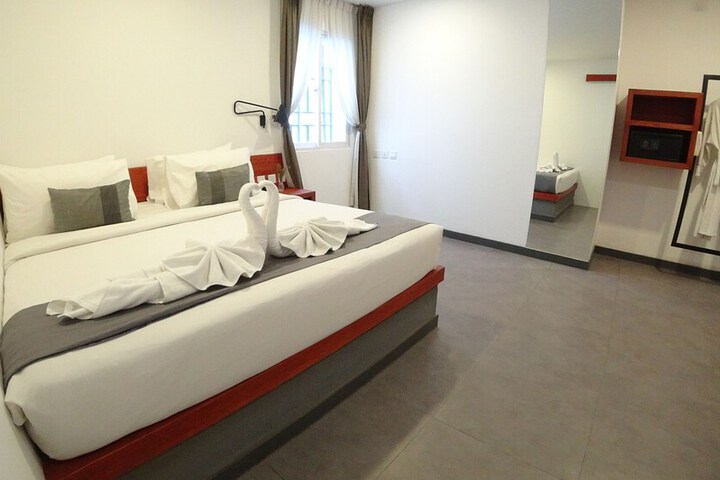 Room 15 of 37
