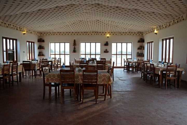 Dining 5 of 6