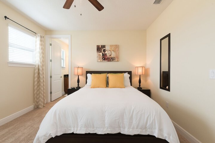 Room 4 of 26