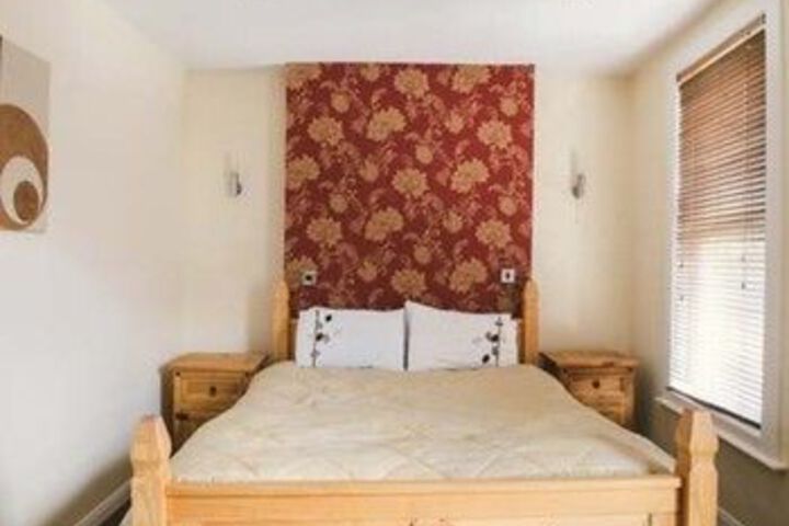 Room 7 of 19