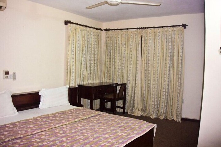Room 17 of 45