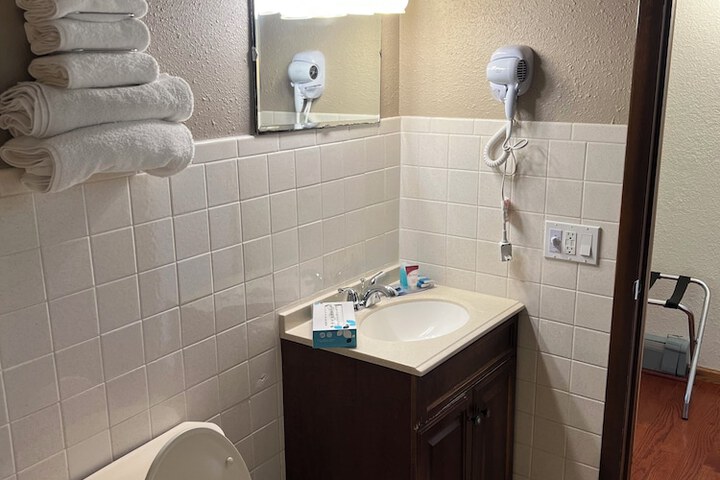 Room 117 of 180
