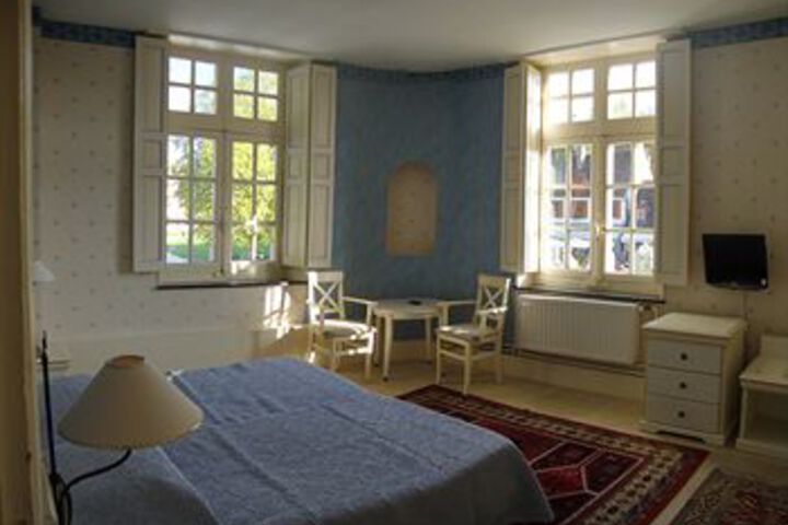 Room 7 of 13