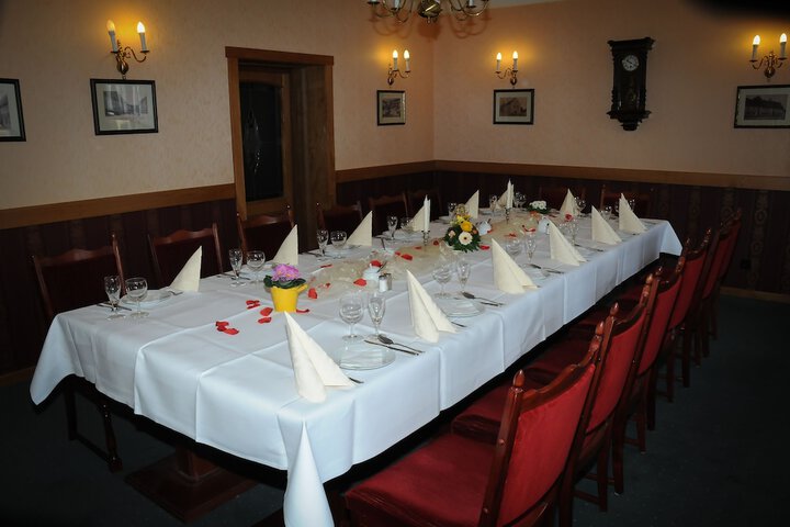 Dining 15 of 25