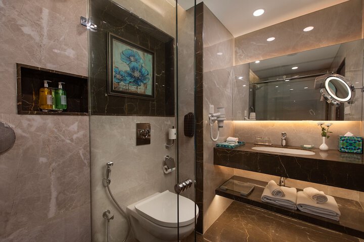 Room 32 of 55