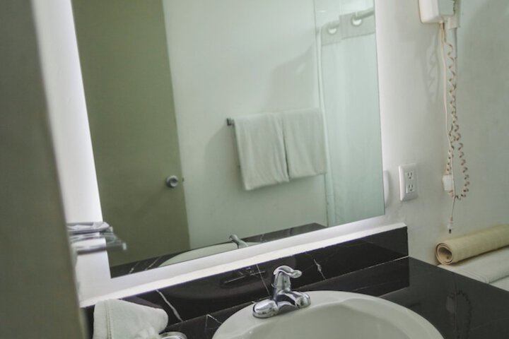 Room 28 of 59