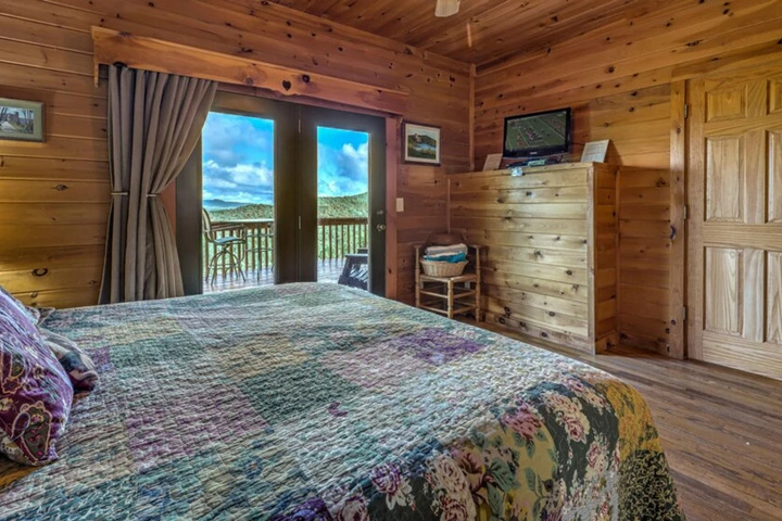 Room 4 of 20
