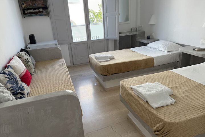 Room 10 of 74