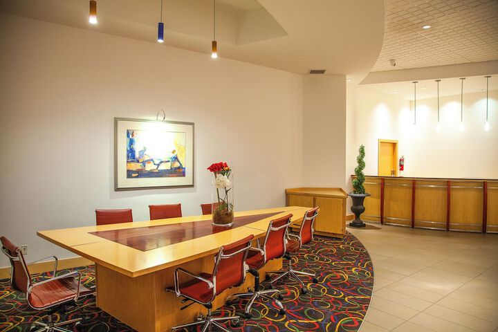 Business Center 58 of 60