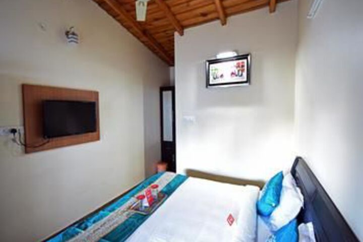 Room 18 of 25