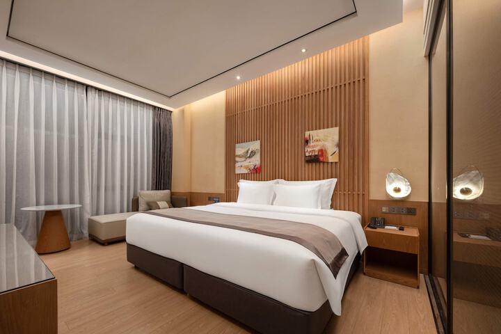 Room 35 of 101