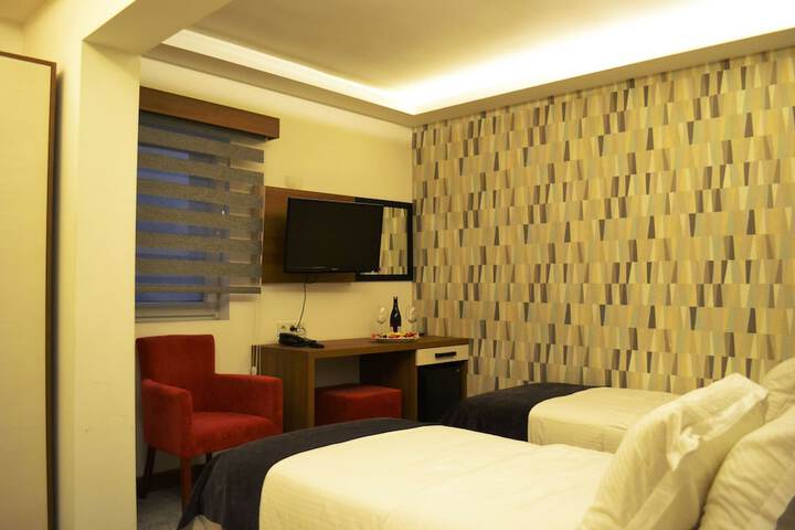 Room 8 of 45