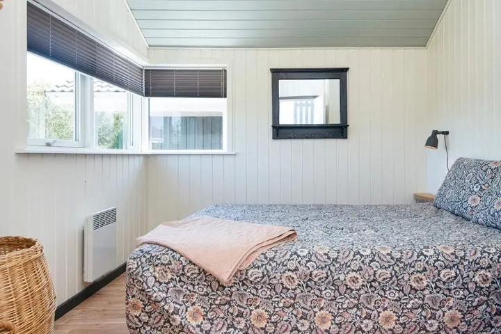Room 3 of 21