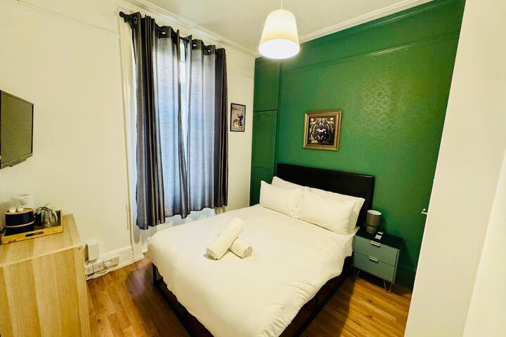 Room 26 of 74