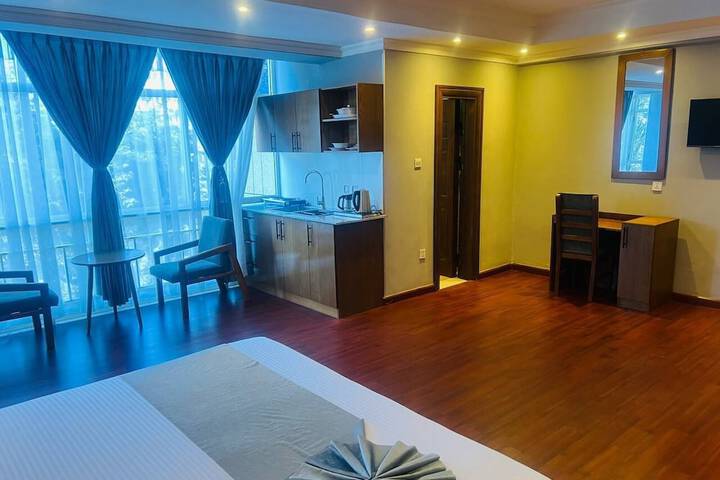 Room 5 of 19