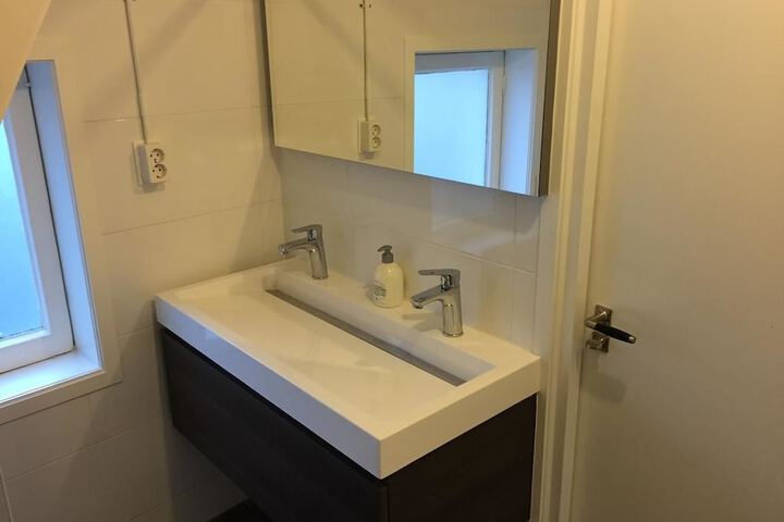 Room 27 of 29