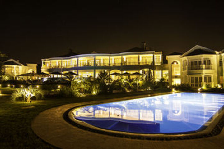Pool 21 of 28