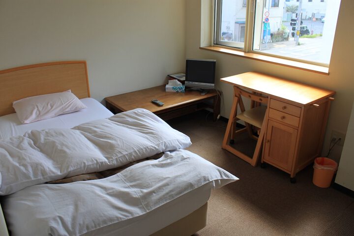 Room 10 of 60