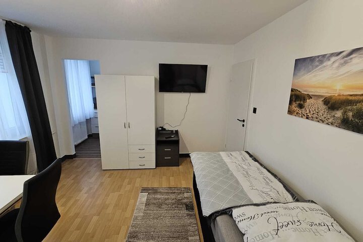 Room 6 of 95