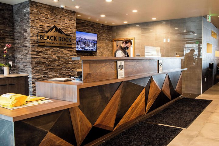 Hotel Interior 16 of 215