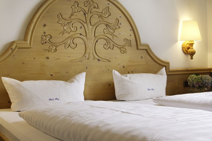Room 3 of 12