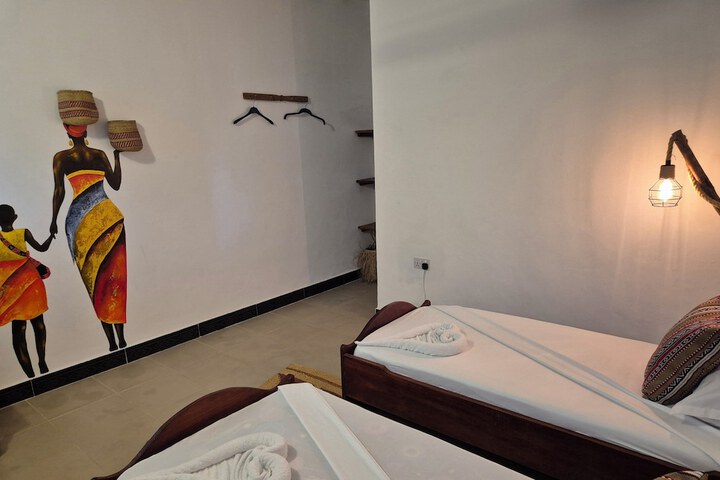 Room 6 of 47