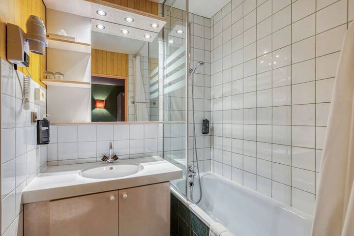 Bath Interior