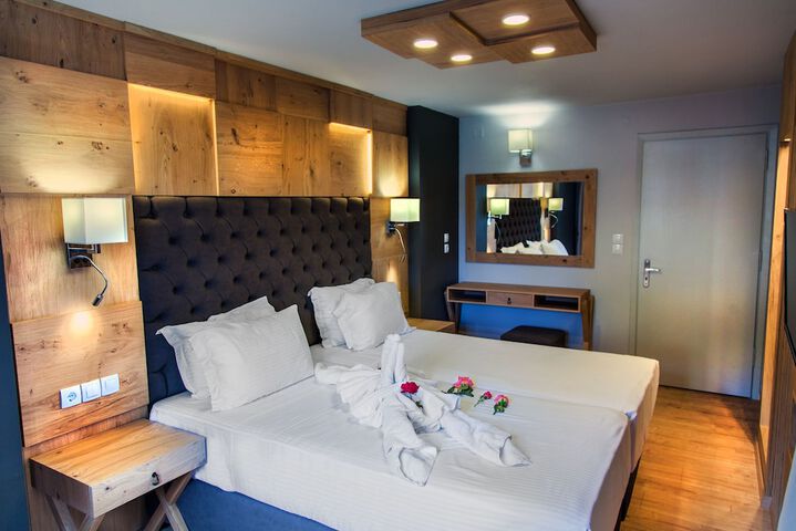 Room 10 of 90