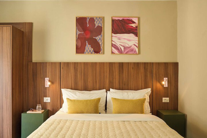 Room 17 of 47