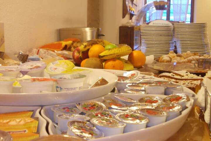 Dining 50 of 66