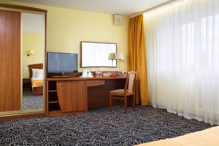 Room 18 of 49